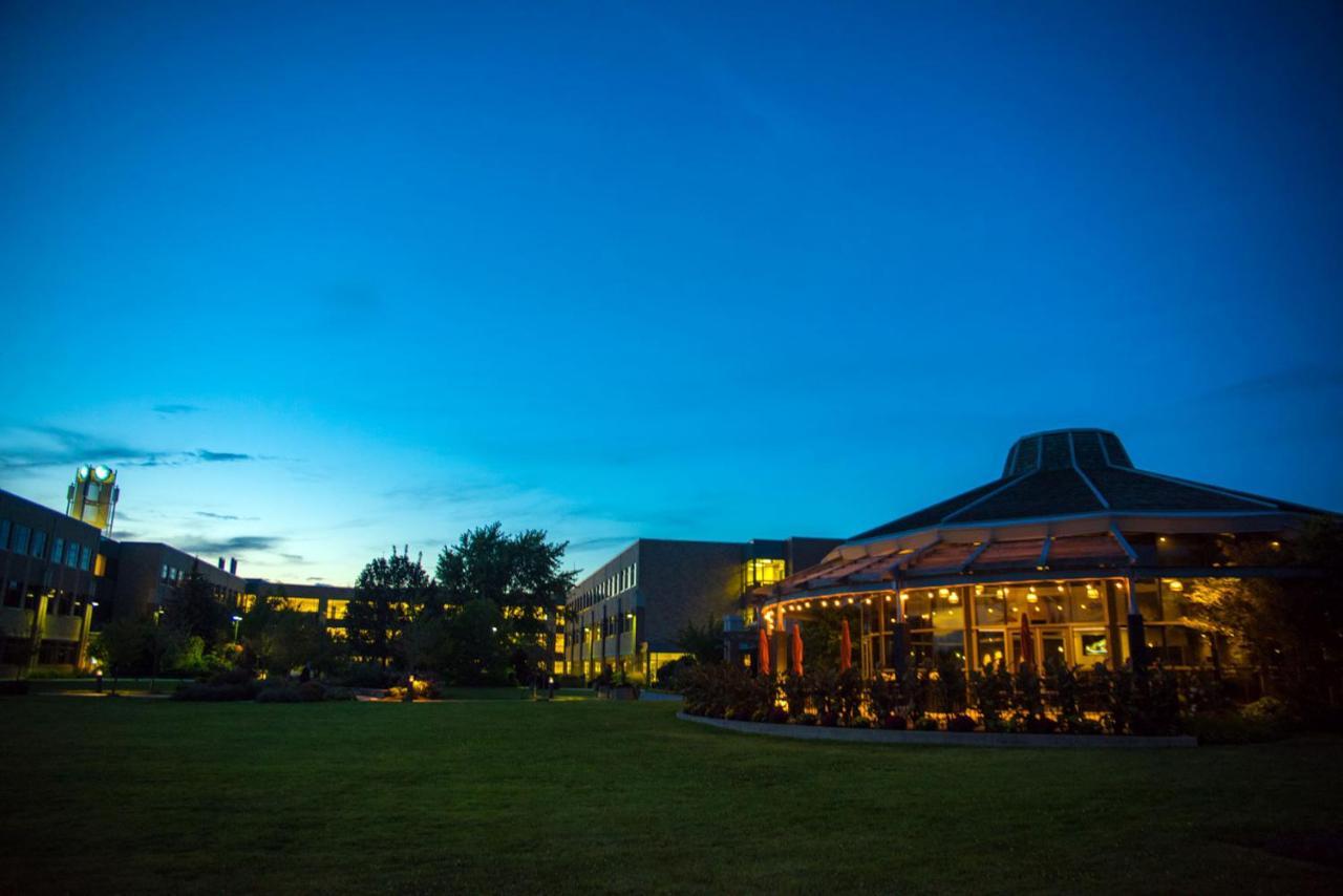 Residence & Conference Centre - Niagara-On-The-Lake Sainte-Catherine Eksteriør billede